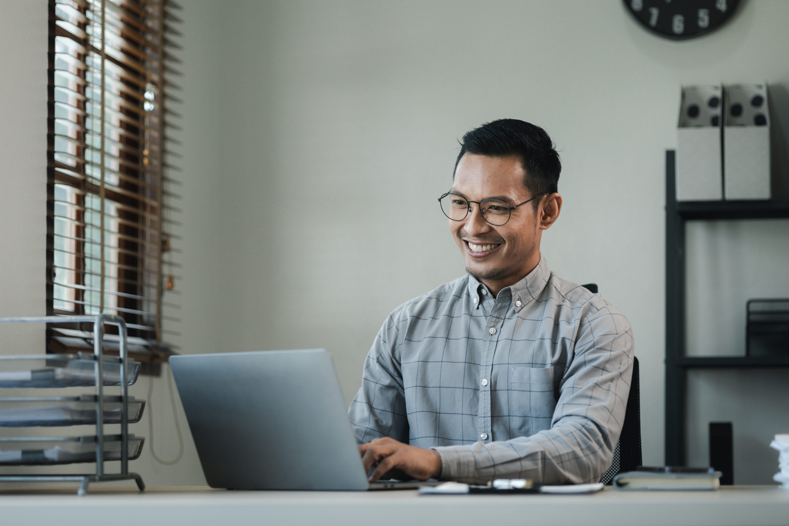 employee working on laptop